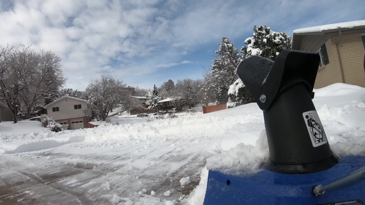 吹雪机扫雪视频素材