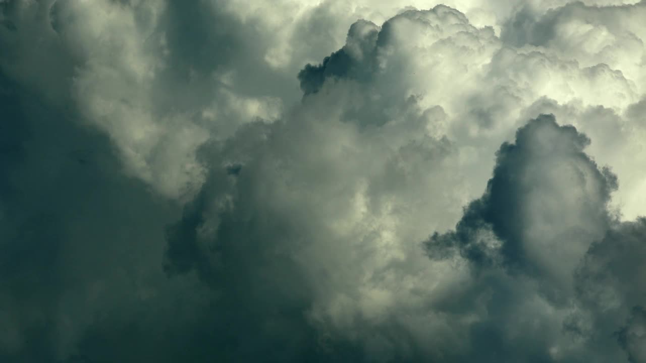 积雨云视频素材