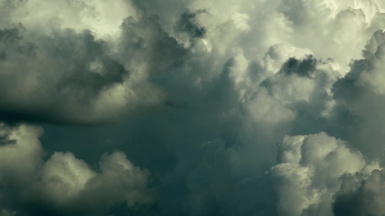 积雨云视频素材