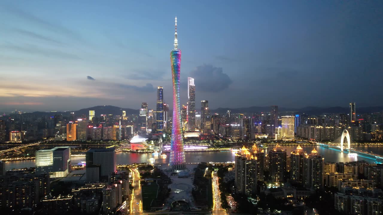 俯视图广州塔在广州，中国视频素材画面1
