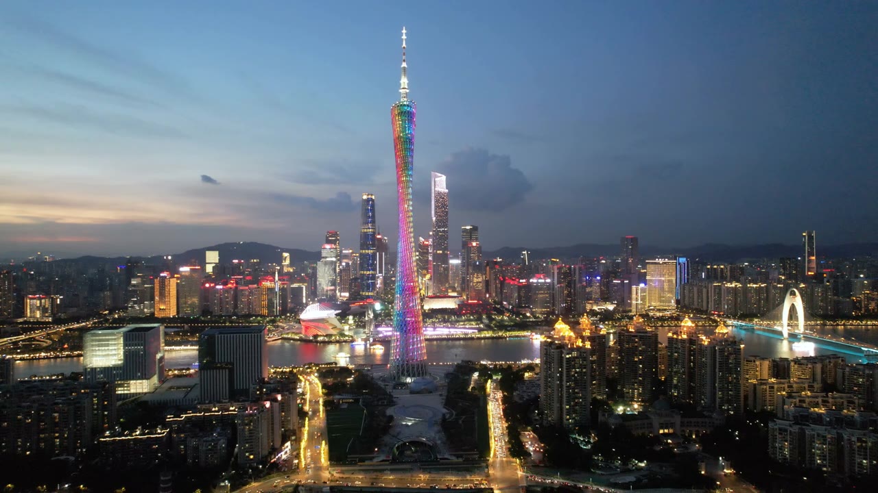 俯视图广州塔在广州，中国视频素材画面2