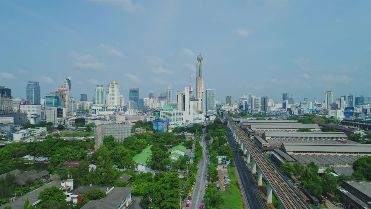 鸟瞰曼谷市中心，包括捷运线泰国视频素材