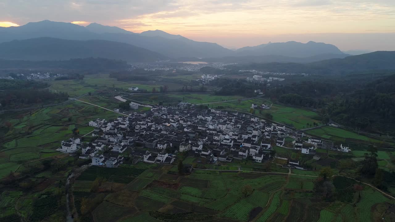 中国安徽鲁村的乡村景观视频素材