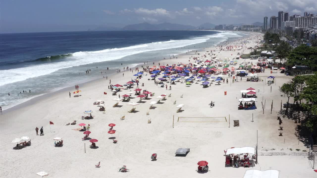 Barra da Tijuca海滩，里约热内卢，巴西。视频素材