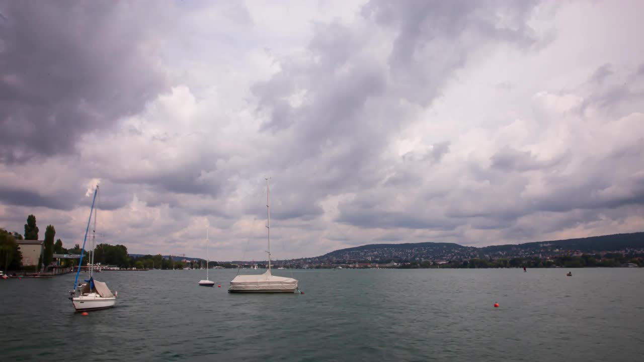 时间流逝苏黎世湖船交通全景。视频素材