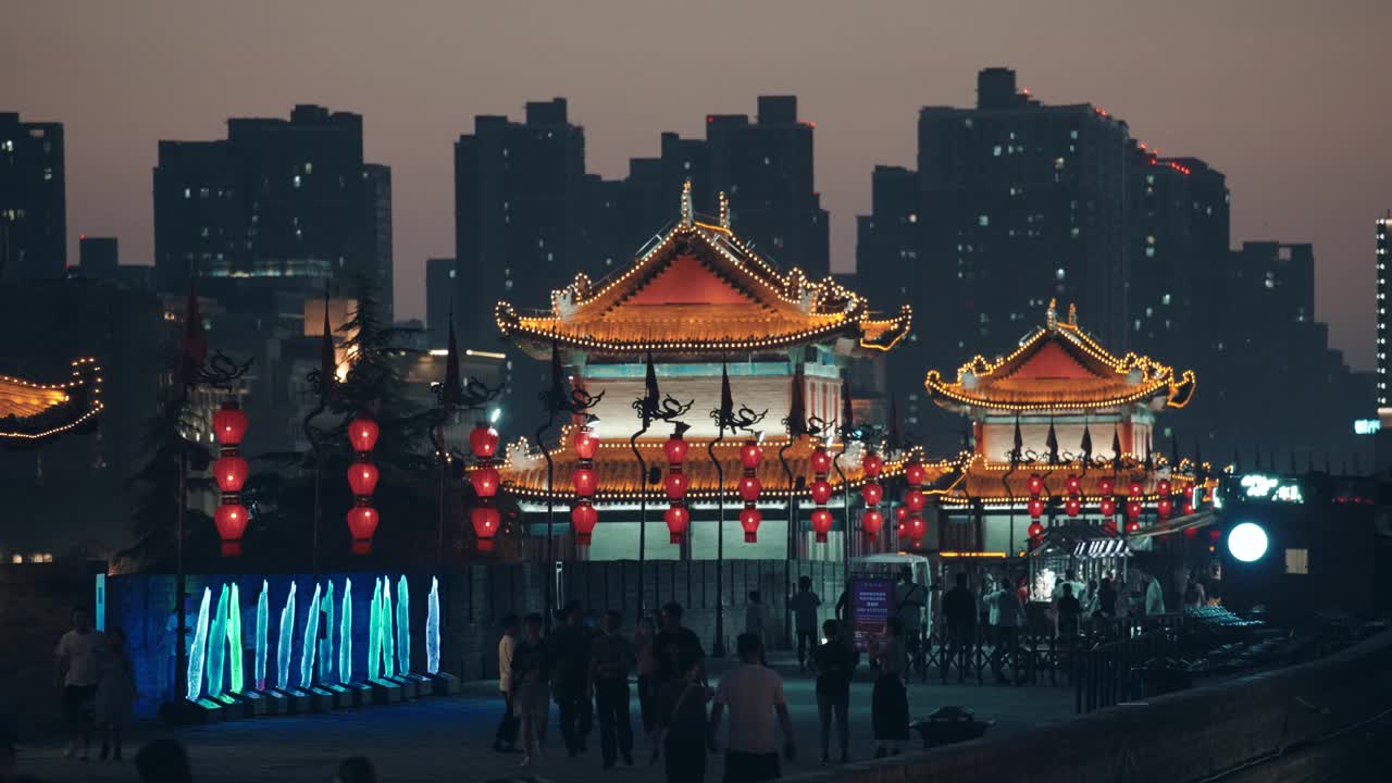 古城墙夜景/中国陕西西安视频素材