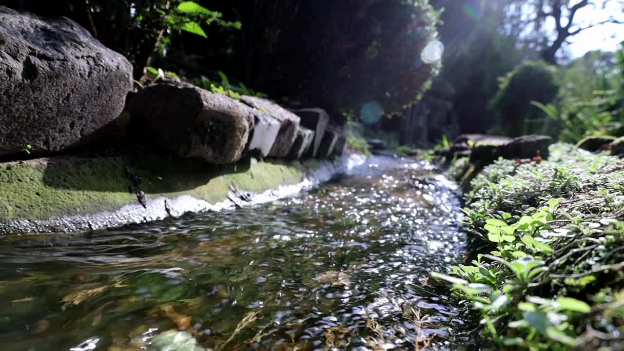 日本禅宗花园瀑布视频素材