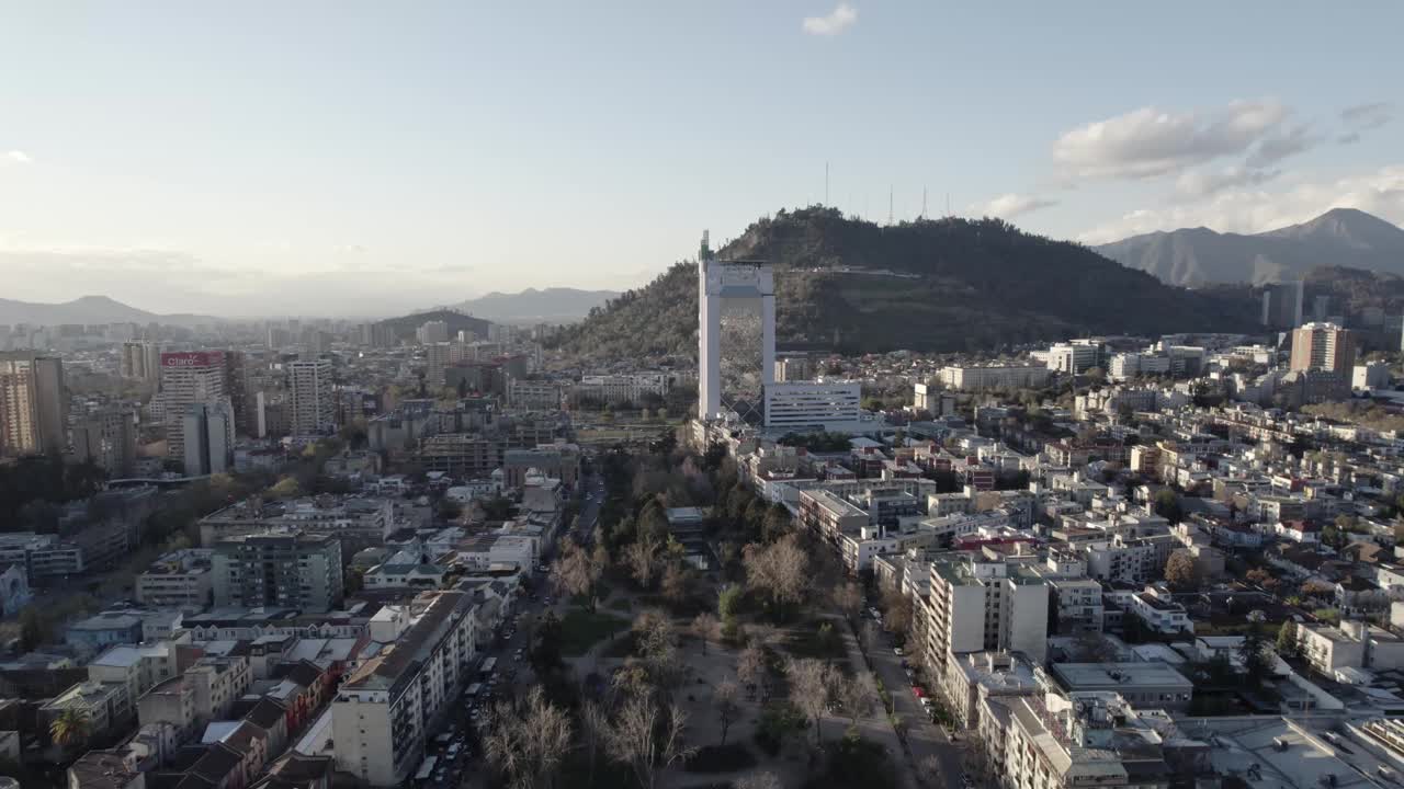 智利圣地亚哥日落鸟瞰图视频素材