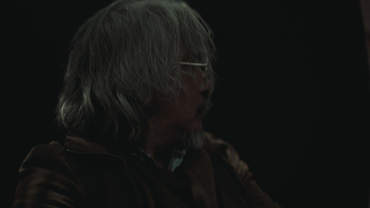 情绪紧张的脸。视频素材画面1