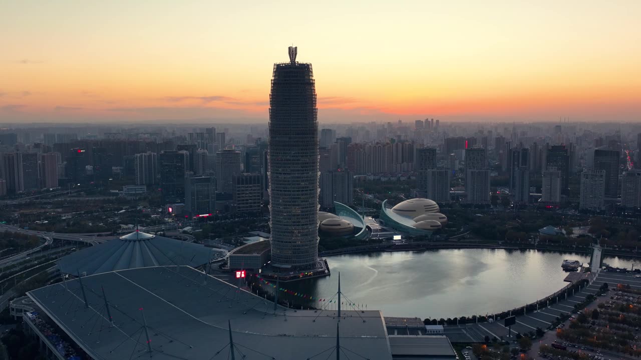 中国河南省郑州市天际线视频素材画面1