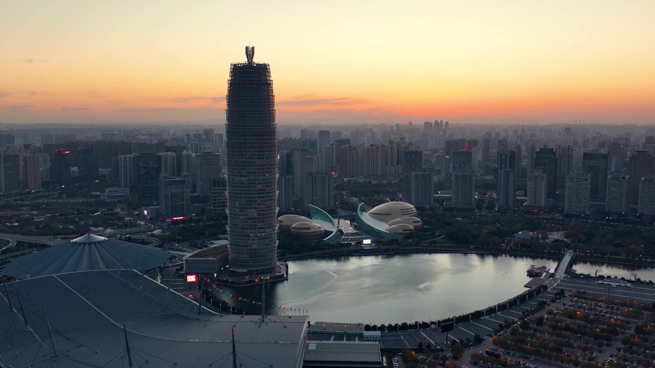 中国河南省郑州市天际线视频素材画面2