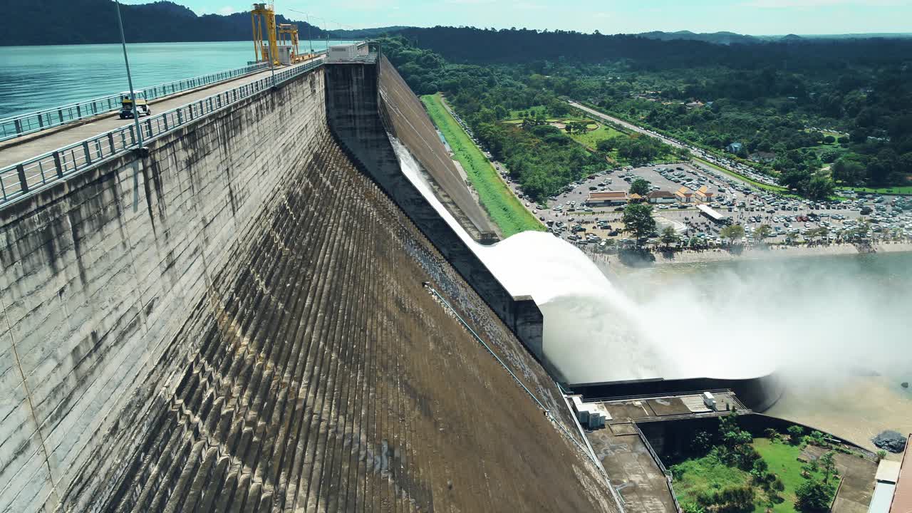 大坝放水大坝水流视频素材