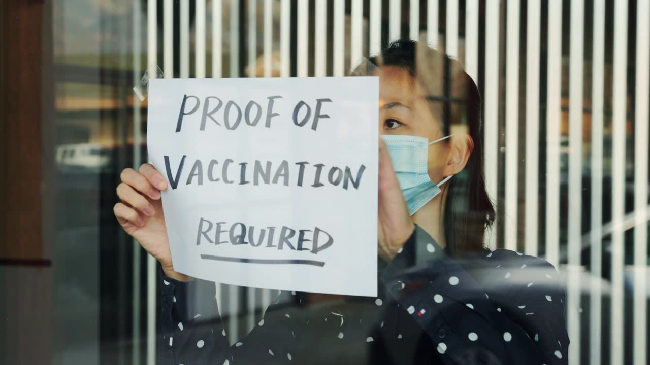 企业主与疫苗授权签署视频素材画面2