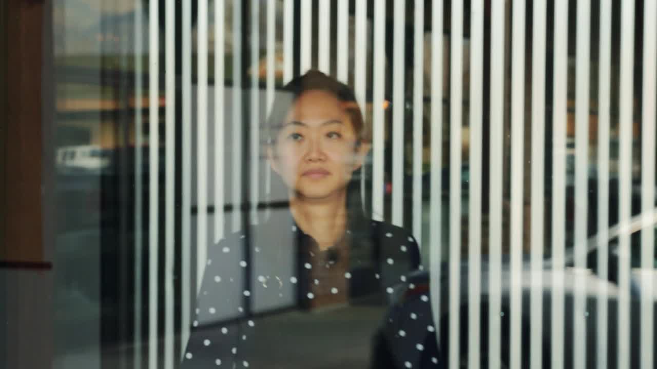 企业主与疫苗授权签署视频素材画面1