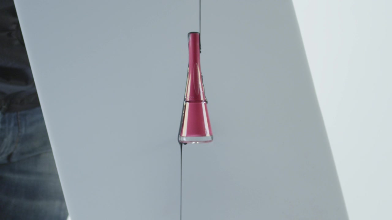 彩色指甲油视频素材画面2