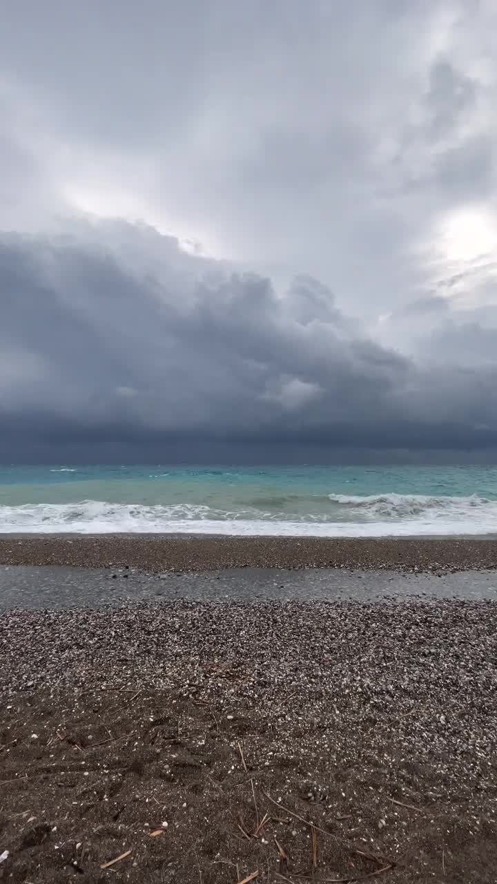 狂风暴雨的一天视频素材