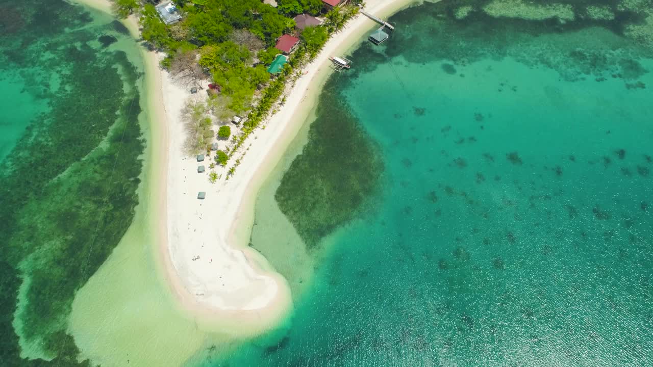 有海滩的热带岛屿视频素材