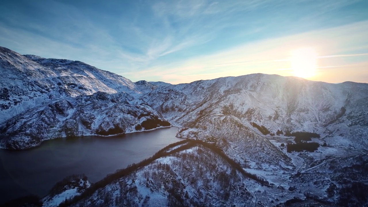 西部山区冬季的灯光视频素材