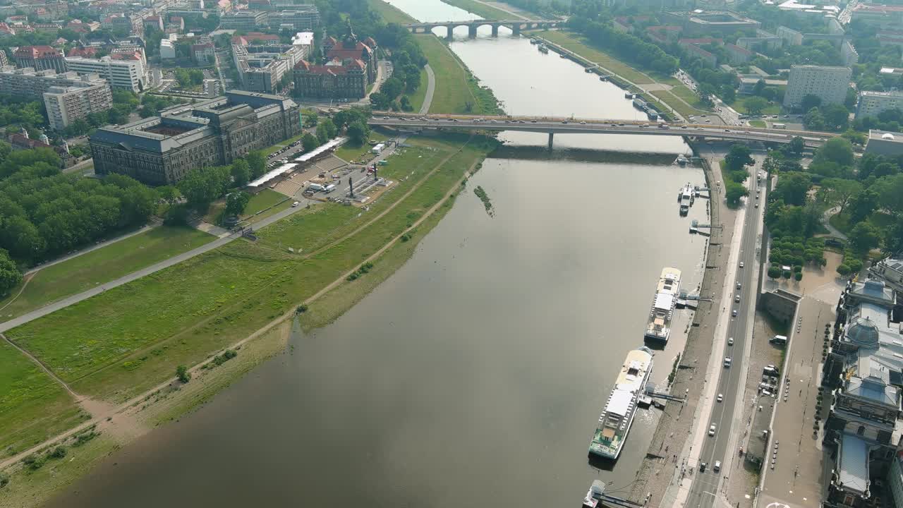 鸟瞰图的城市景观德累斯顿，萨克森首府城市-景观全景德国从上面，欧洲视频素材