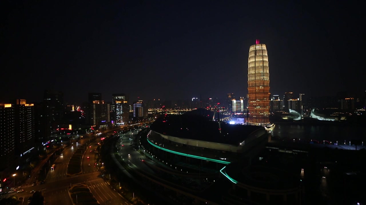 城市的新地标视频素材画面3