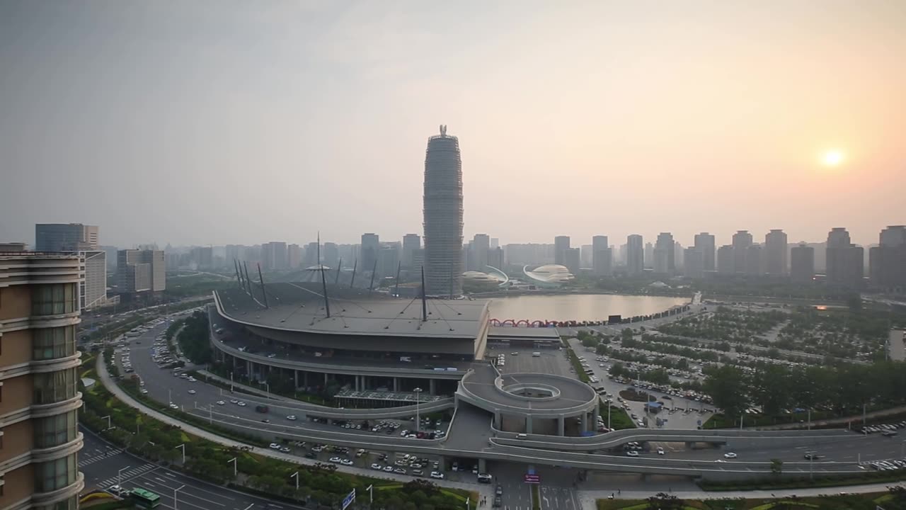 城市的新地标视频素材画面1