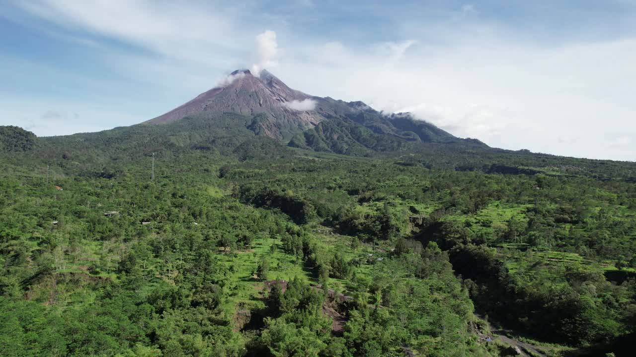 日惹默拉皮山视频素材