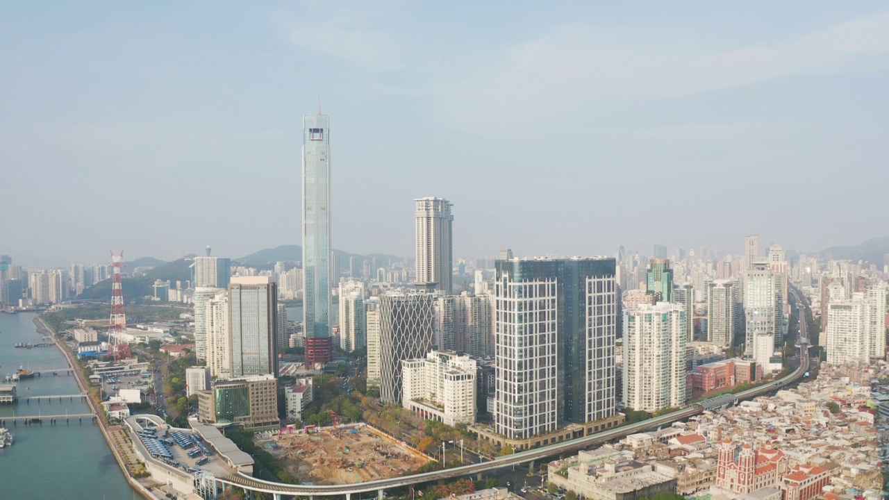 现代沿海城市航拍视频素材画面2