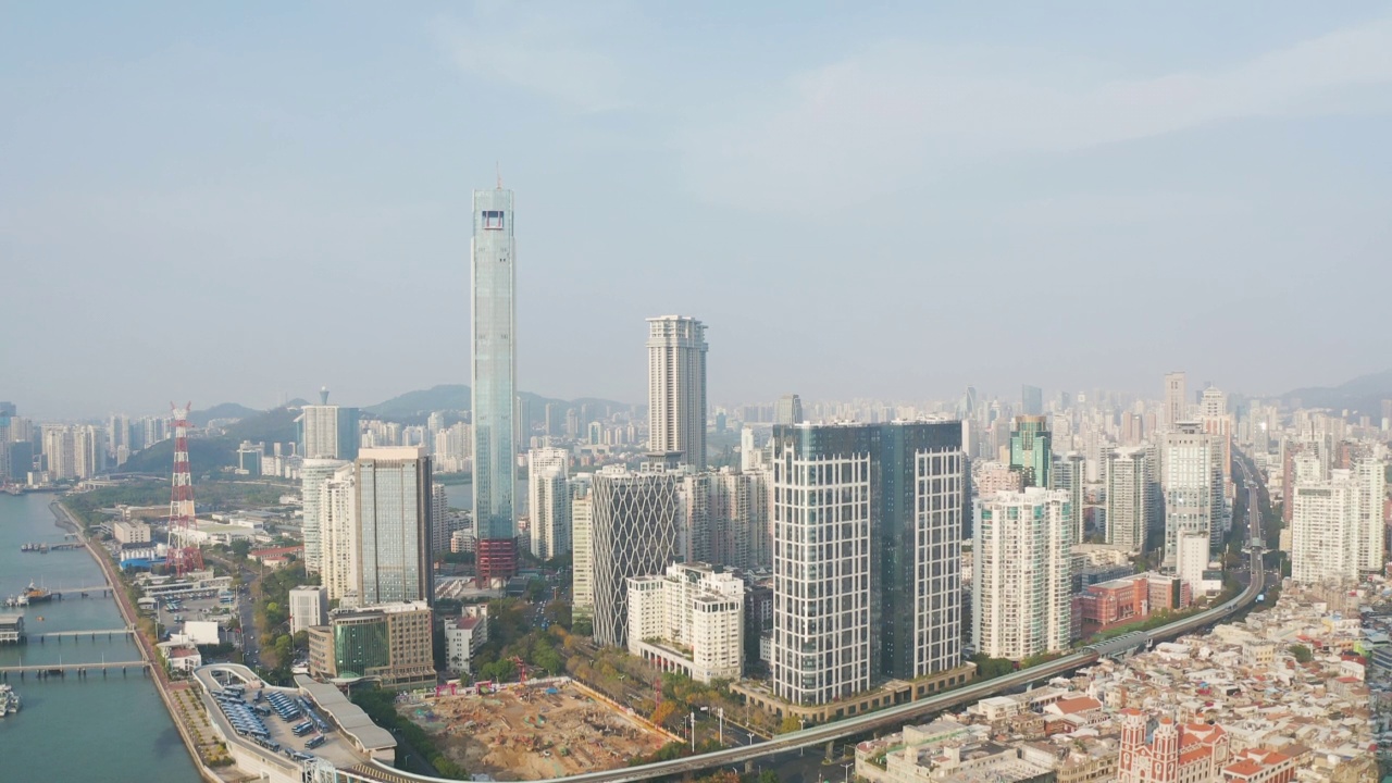 现代沿海城市航拍视频素材画面3