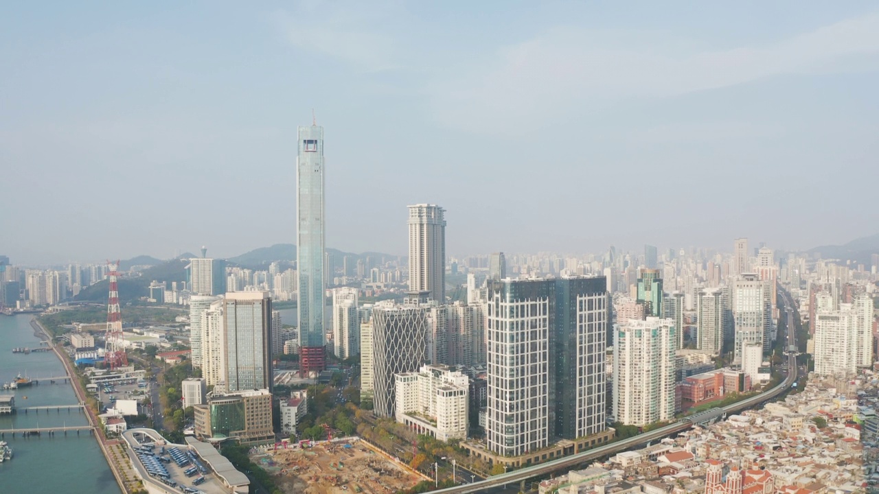 现代沿海城市航拍视频素材画面4