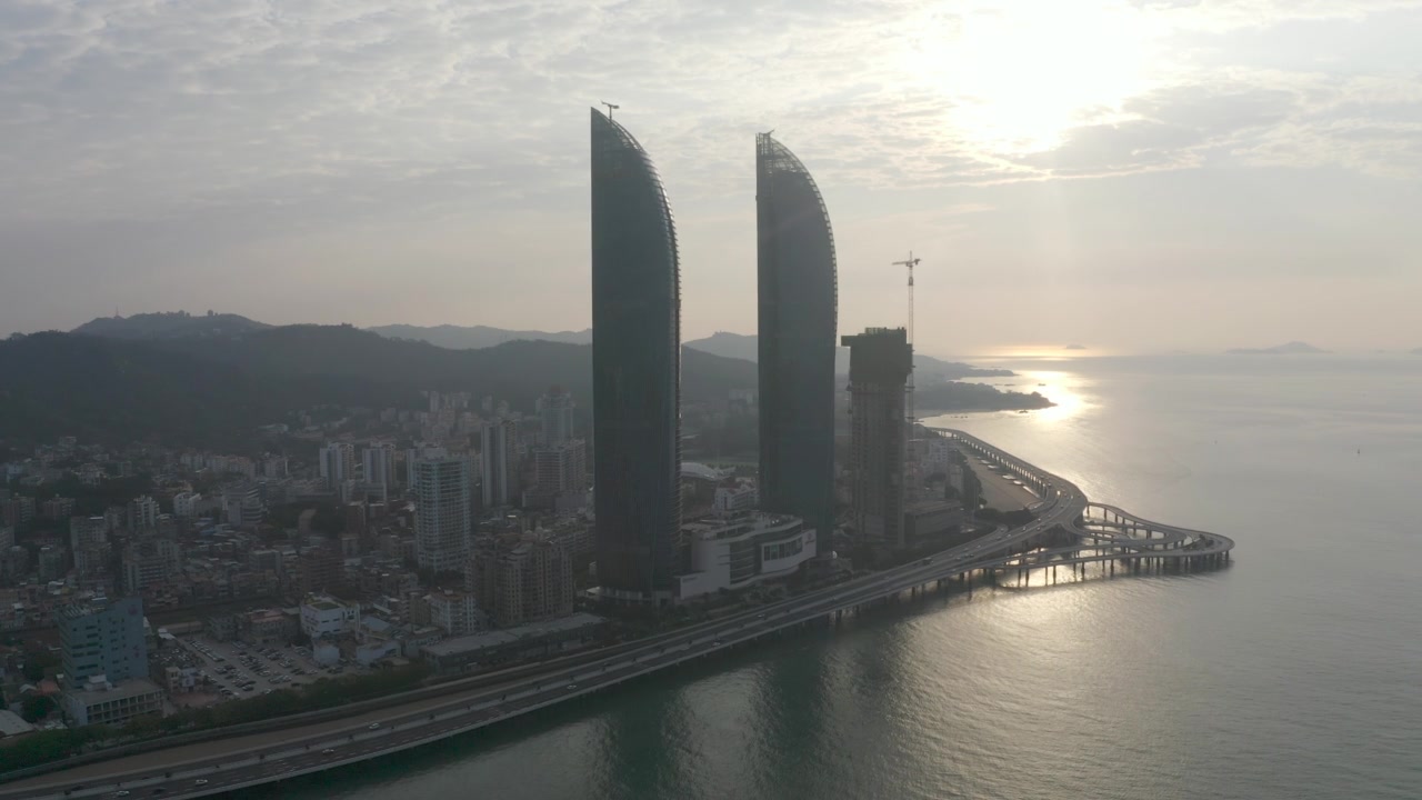 现代沿海城市航拍视频素材画面3