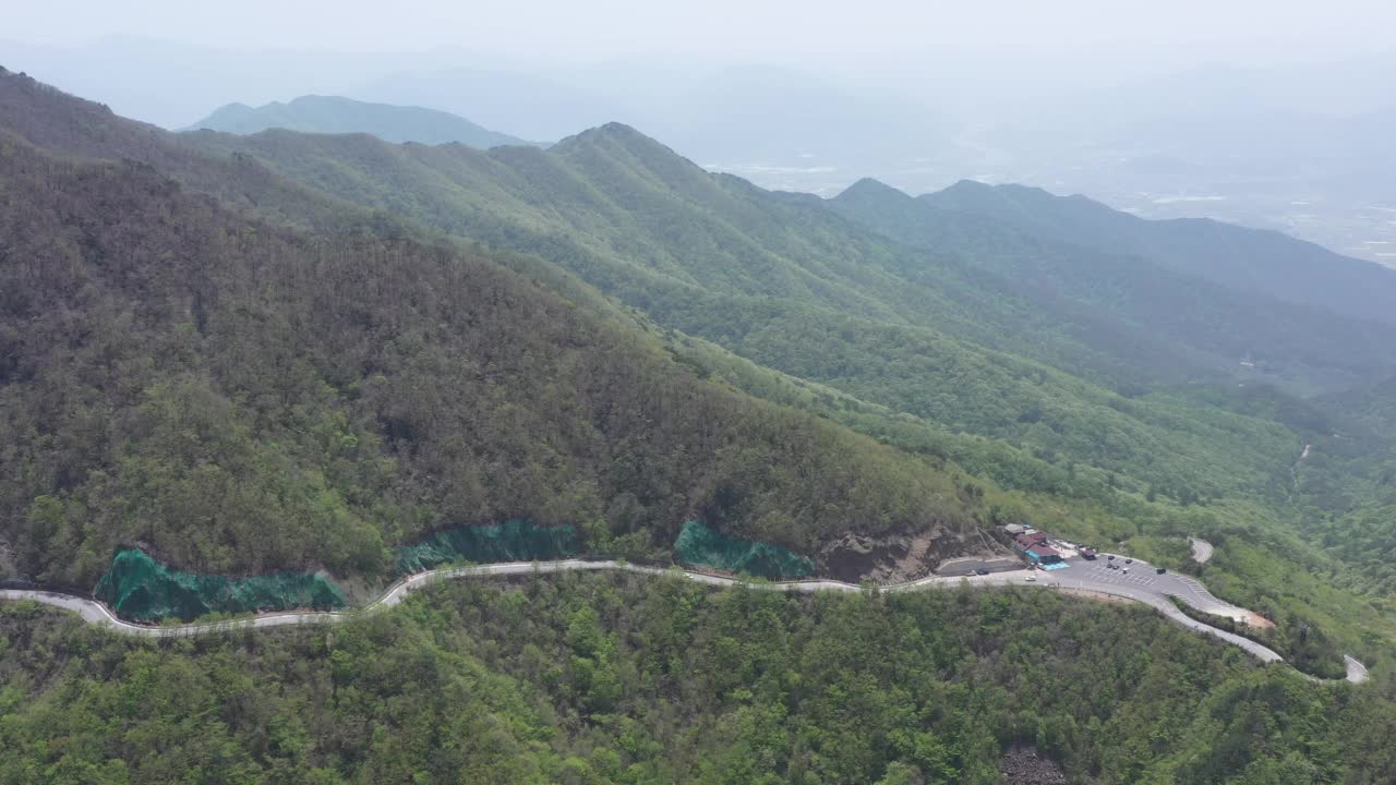 智日山和公路/求礼郡，全南道，韩国视频素材