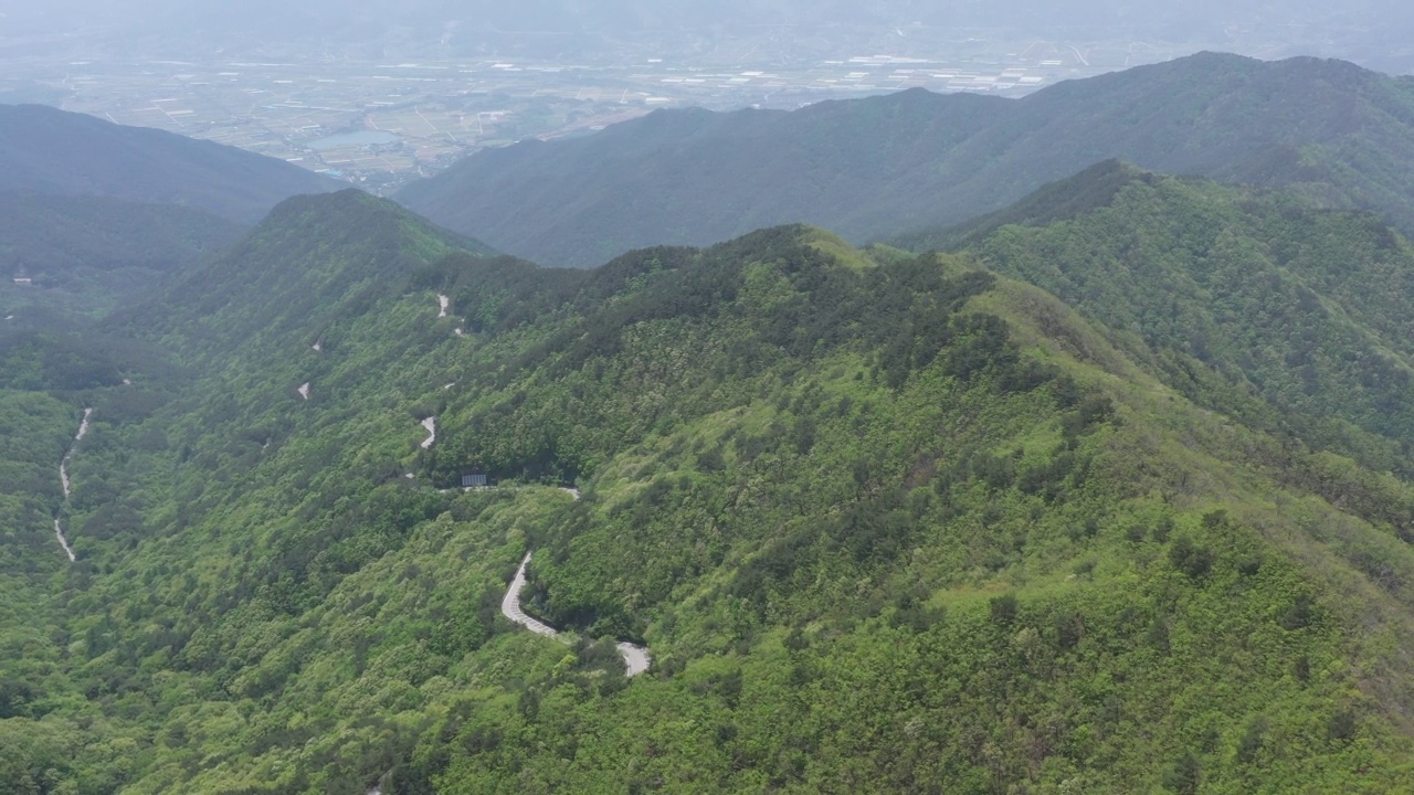 智日山和公路/求礼郡，全南道，韩国视频素材