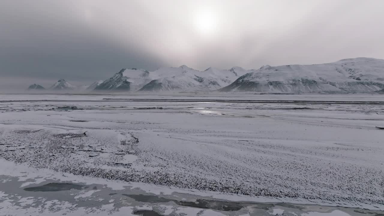 冰雪峡湾冰岛在冬季无人机飞行日落4K视频第二部分视频素材