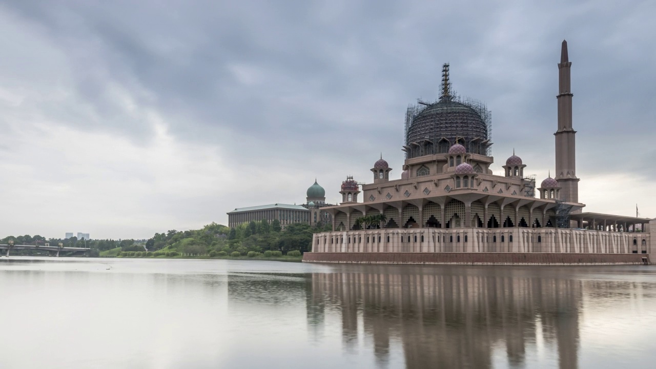 Mosque时间飞逝的儿子视频素材