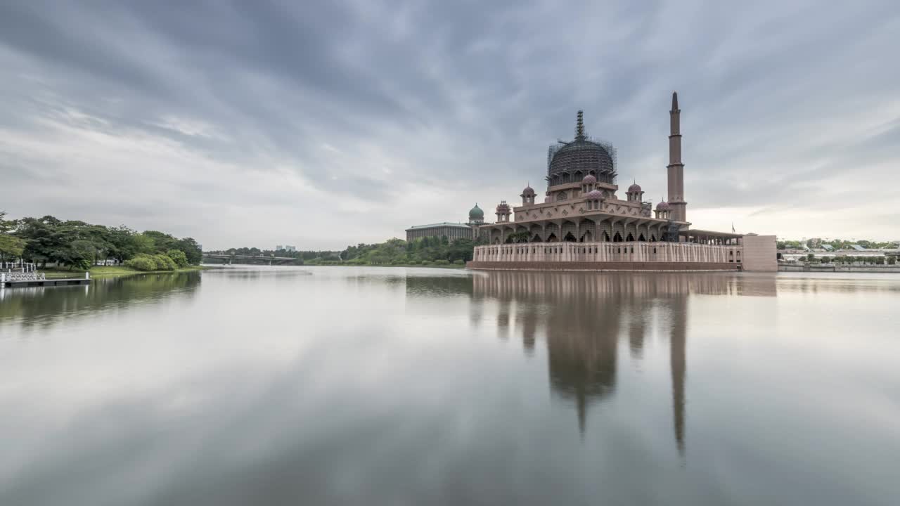 Mosque时间飞逝的儿子视频素材