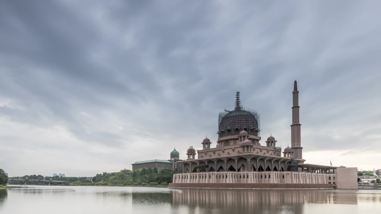 Mosque时间飞逝的儿子视频素材