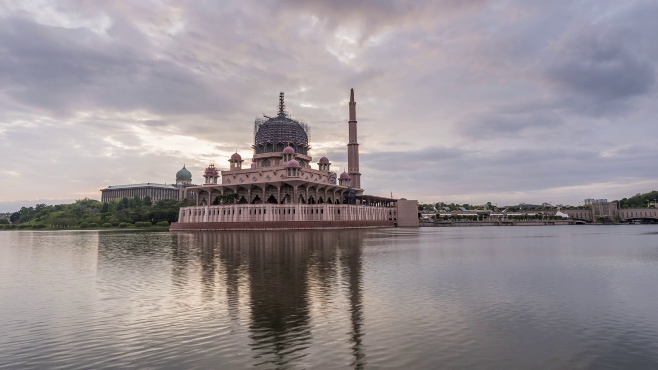 Mosque时间飞逝的儿子视频素材