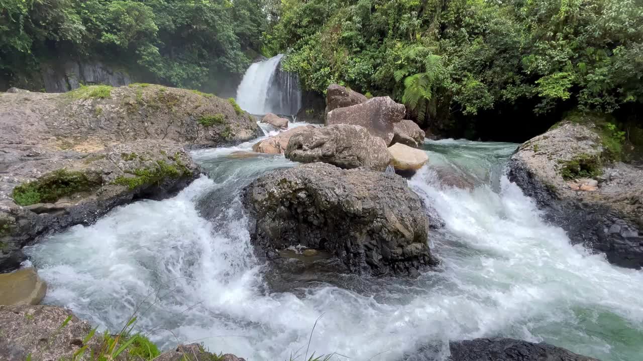 自然景观，瀑布带纯水视频素材