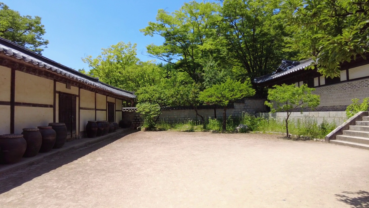 韩屋(韩国传统房子)在韩国民俗村/龙仁市，京畿道，韩国视频素材