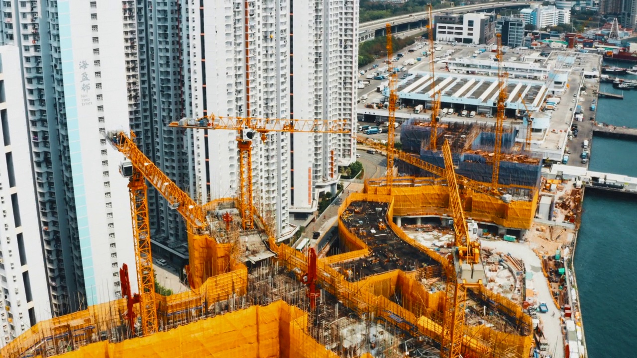 香港的工业建筑起重机及建筑工程视频素材