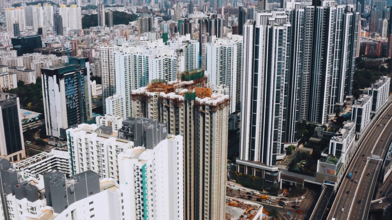 香港的工业建筑起重机及建筑工程视频素材