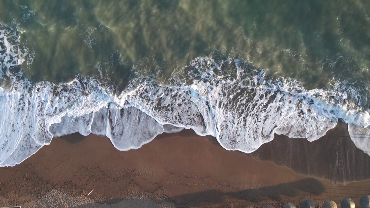 海滩无人机wiev，鸟瞰海滩，海滩，大海视频素材