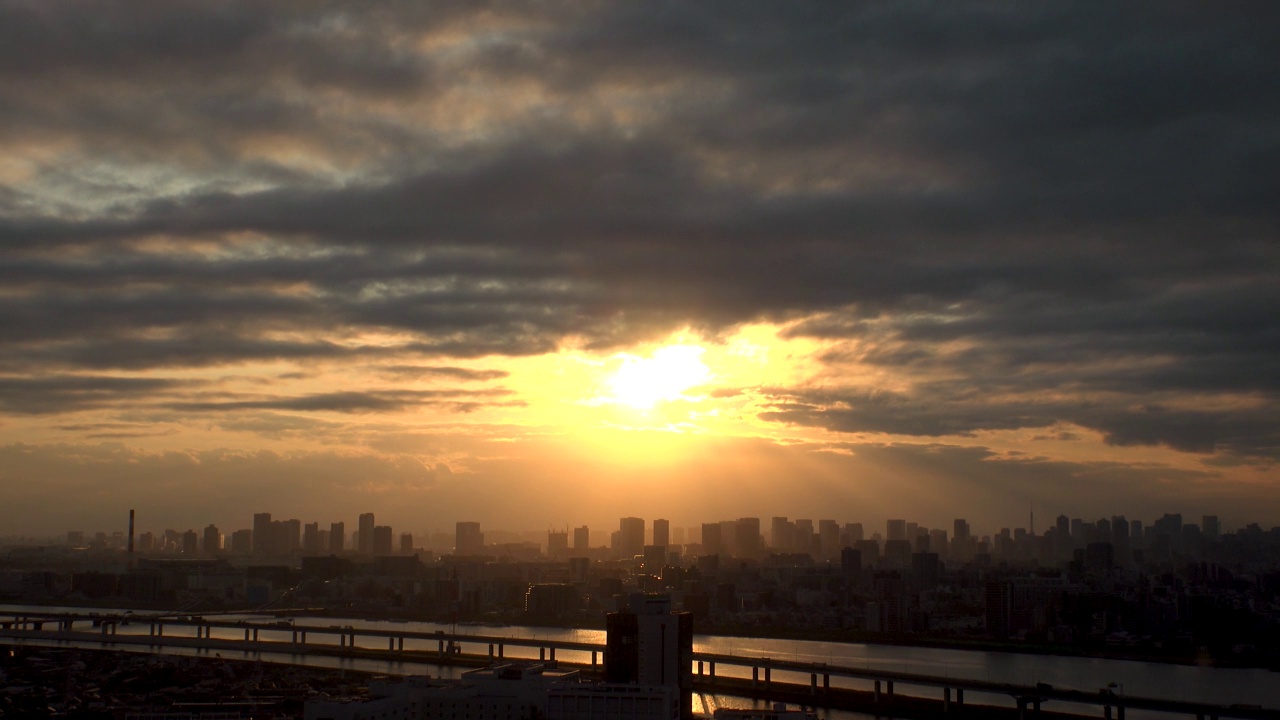 日本东京城市景观的日出或日落。视频素材