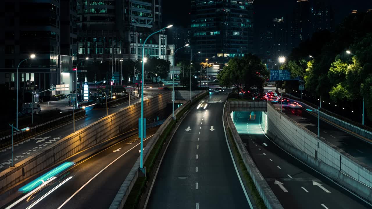 上海路与交通车辆的时间流逝视频素材