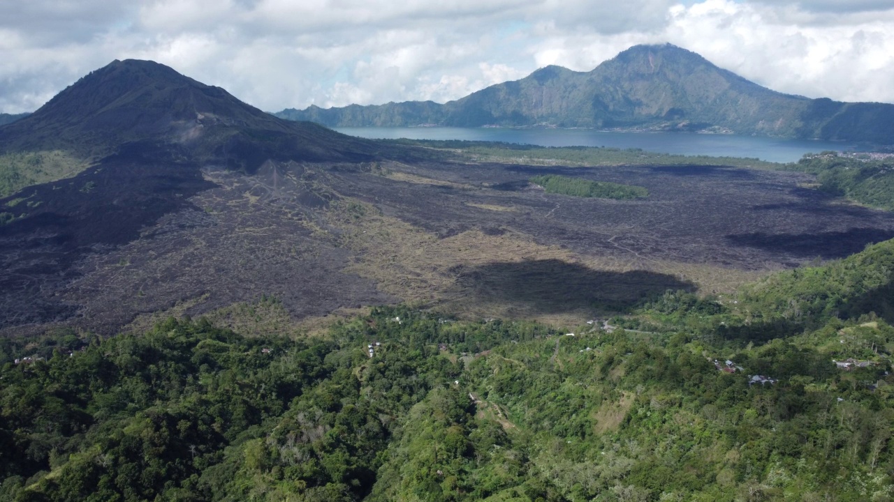 巴特尔火山口山视频素材