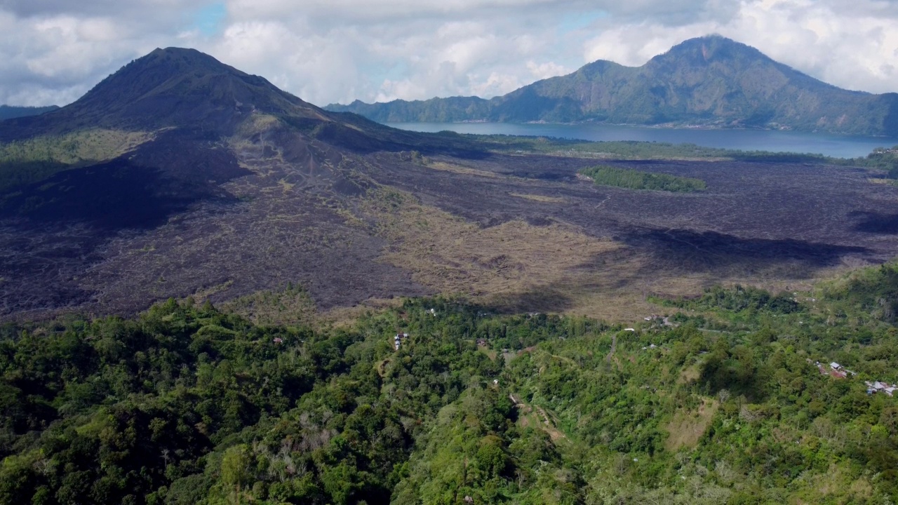 巴特尔火山口山视频素材