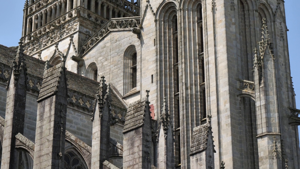 圣科伦丁大教堂，坎佩尔，布列塔尼在法国视频素材