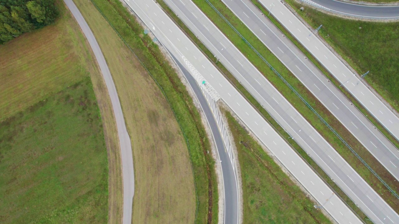 公路及道路交汇处(空中)视频素材