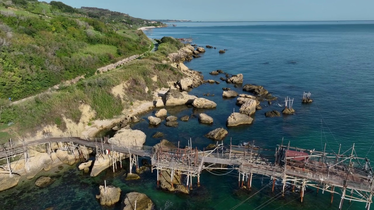 Costa dei Trabocchi，区域自然公园，阿布鲁佐，意大利视频素材