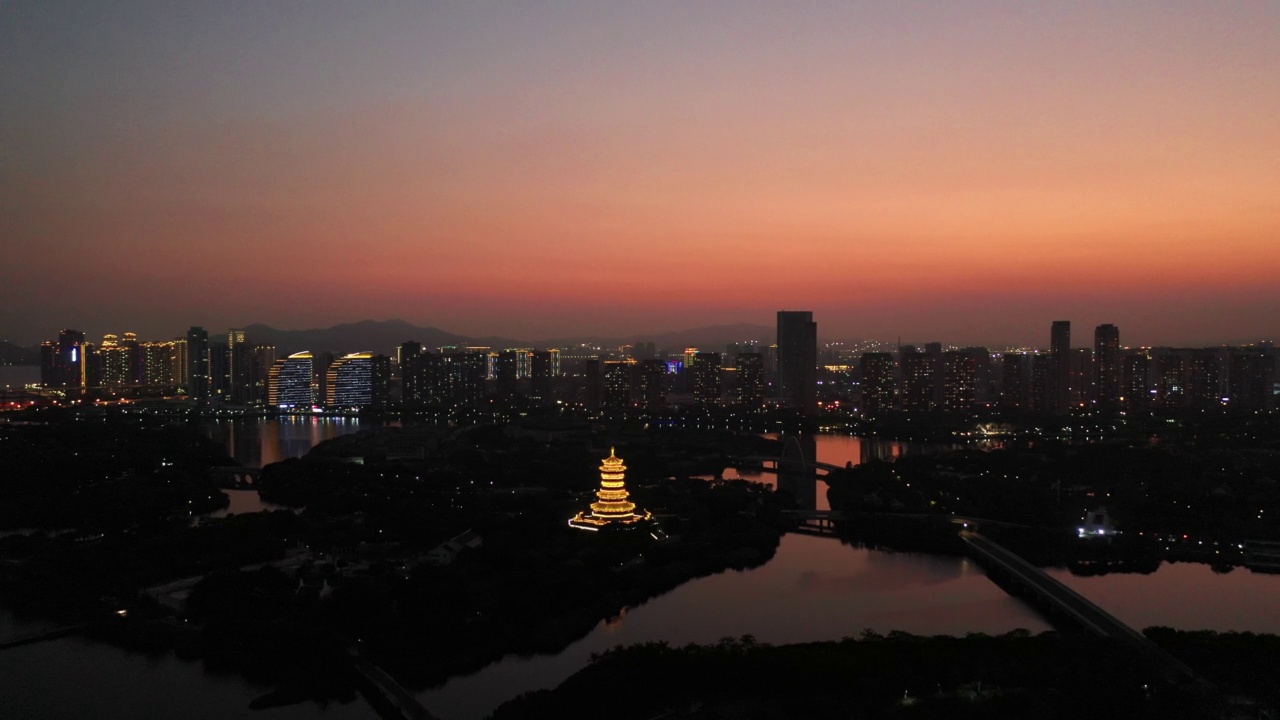 夜城宝塔灯视频素材